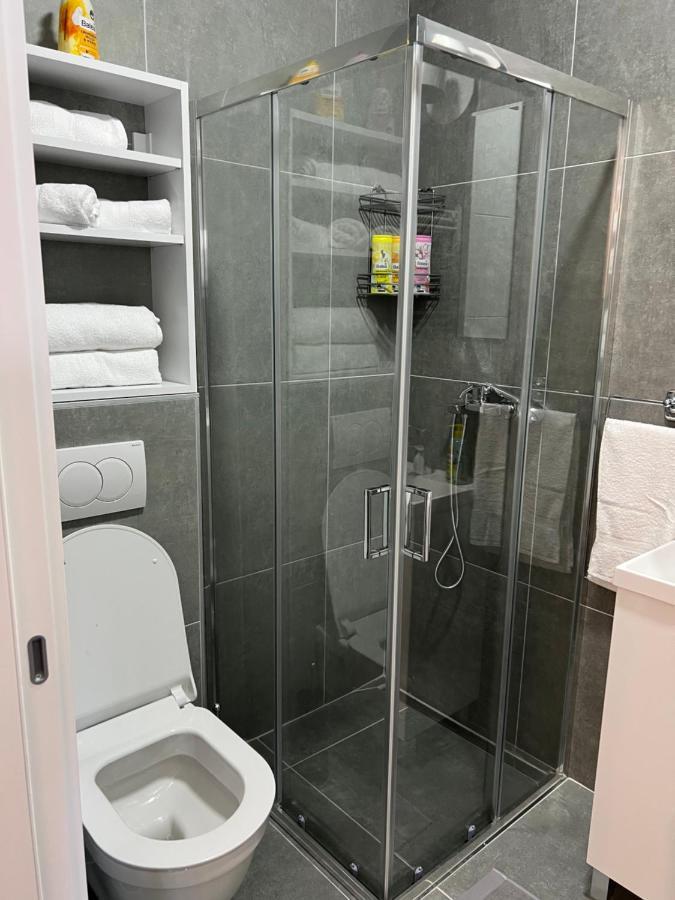 Apartment Charlie Private Parking Novi Sad Dış mekan fotoğraf