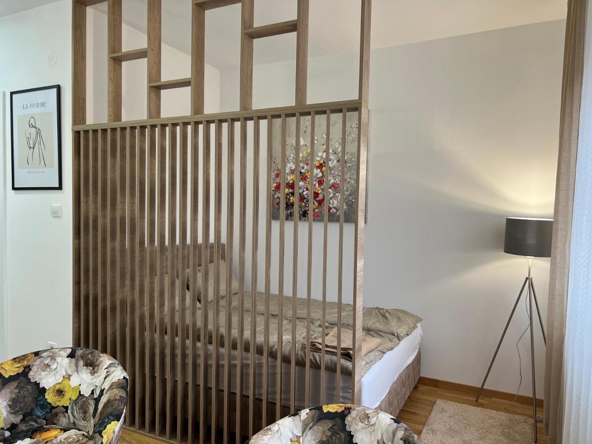 Apartment Charlie Private Parking Novi Sad Dış mekan fotoğraf